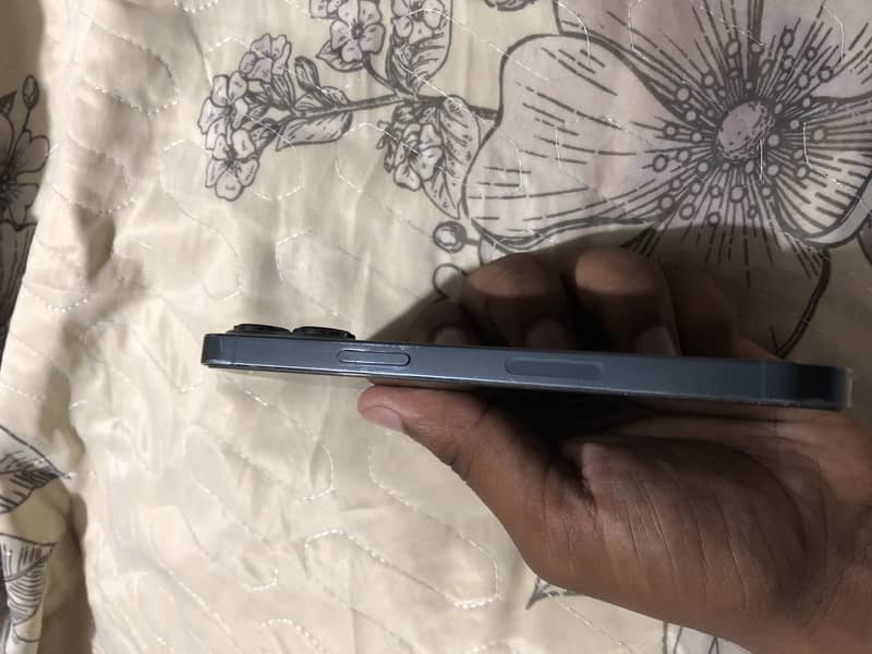 Apple iPhone 13 Pro 1