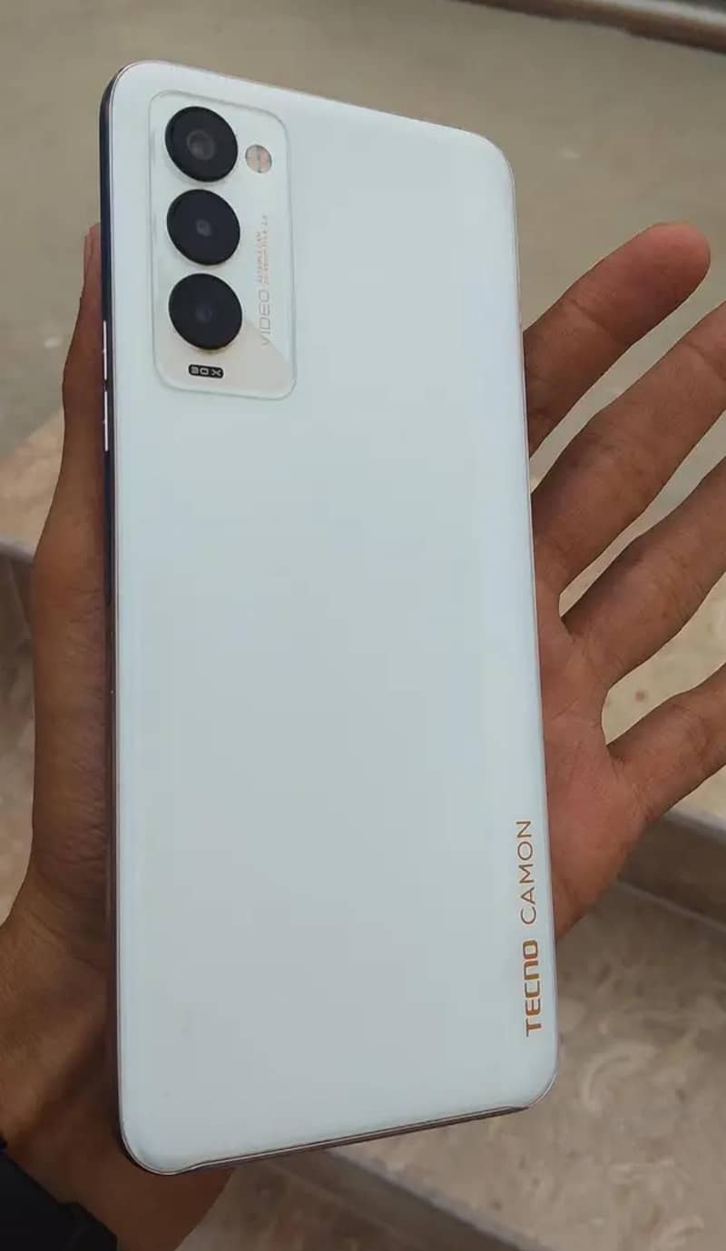 Tecno CAMON 18 Premier 1