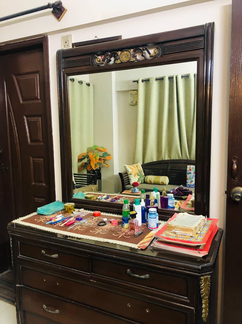 Dressing Table with mirror 1