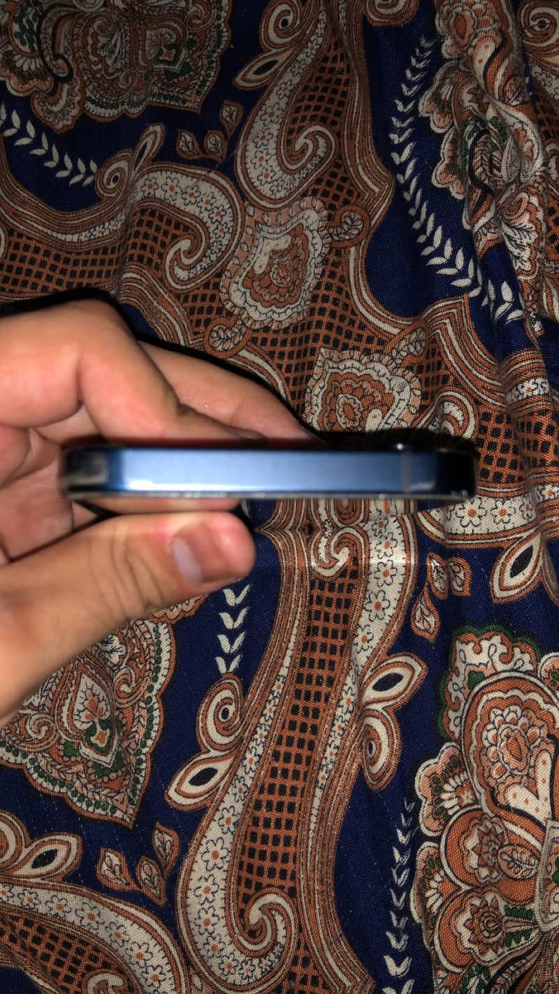Apple iPhone 12 5