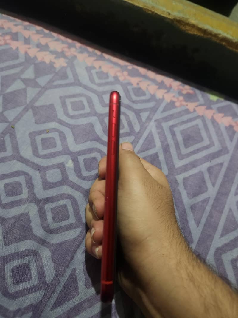 Apple iPhone 11 3