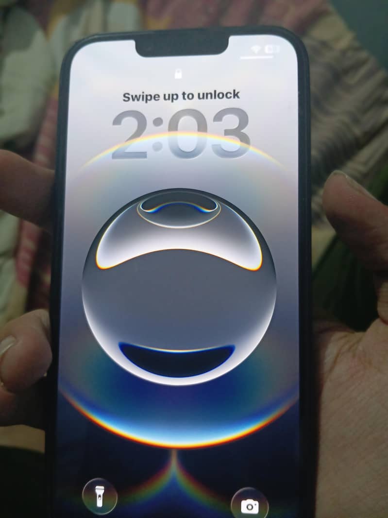 Apple iPhone 16e 0