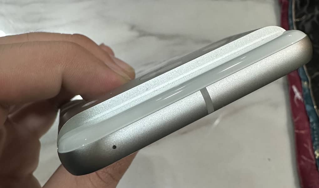 Google Pixel 8 3