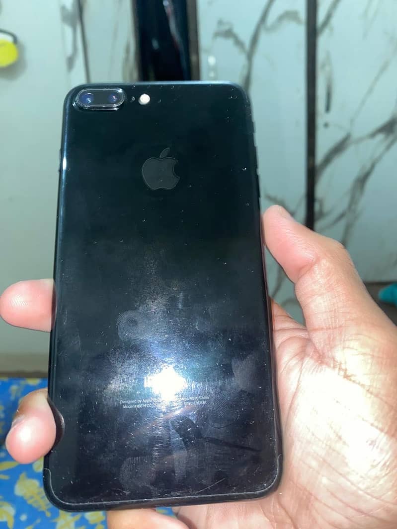 Apple iPhone 7 Plus 2