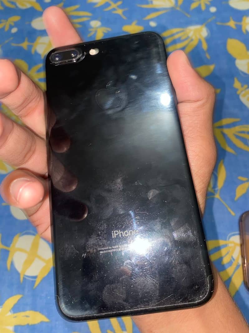 Apple iPhone 7 Plus 5