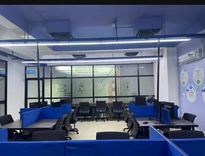 Fully furnished office for rent in johar town near emporium mall 80 person sitting