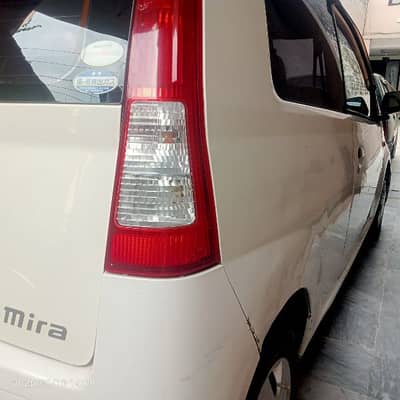Daihatsu Mira 2006
