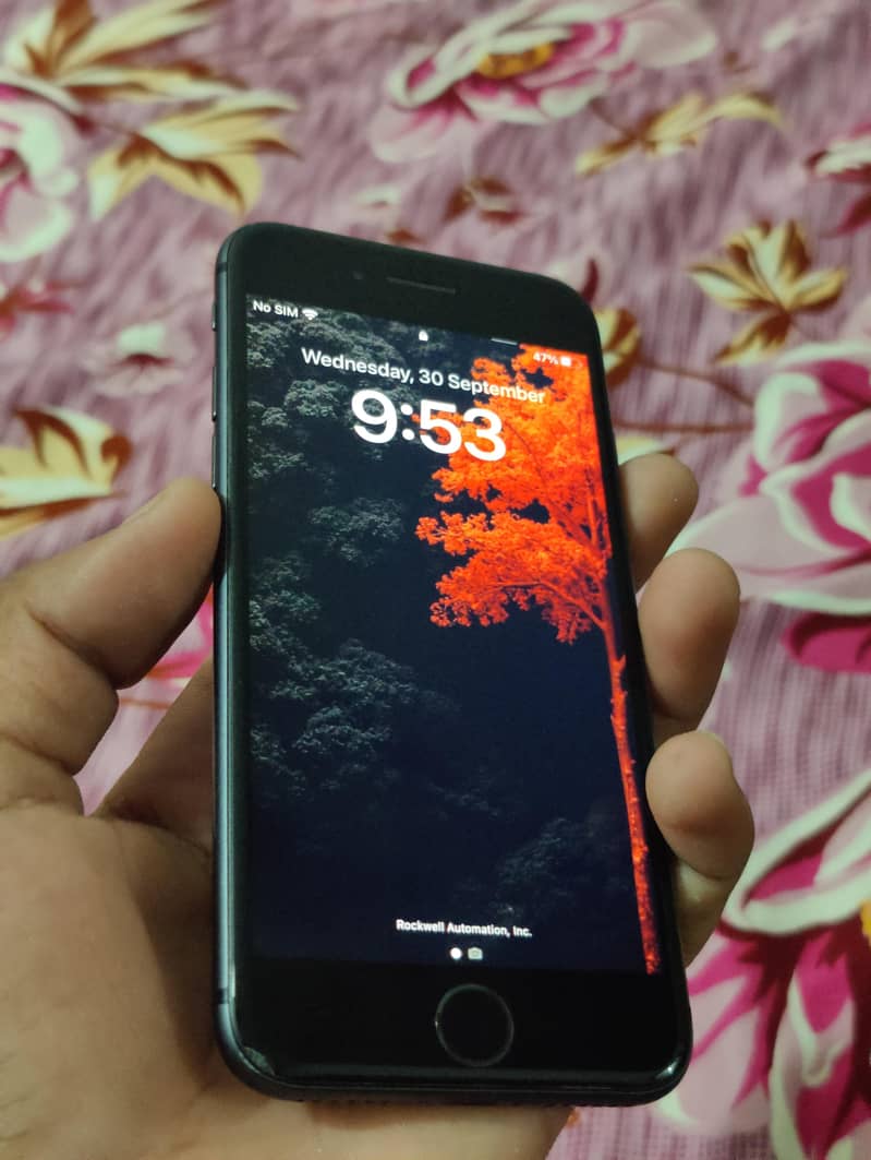Apple iPhone 8 4