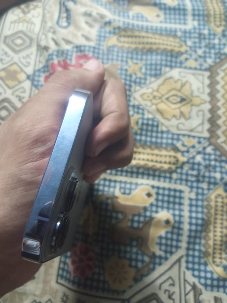 Apple iPhone 13 Pro Max 3