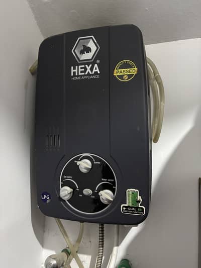 HEXA 7ltr instant gyser