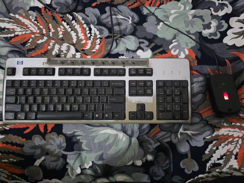 Keyboard and Mouse 0