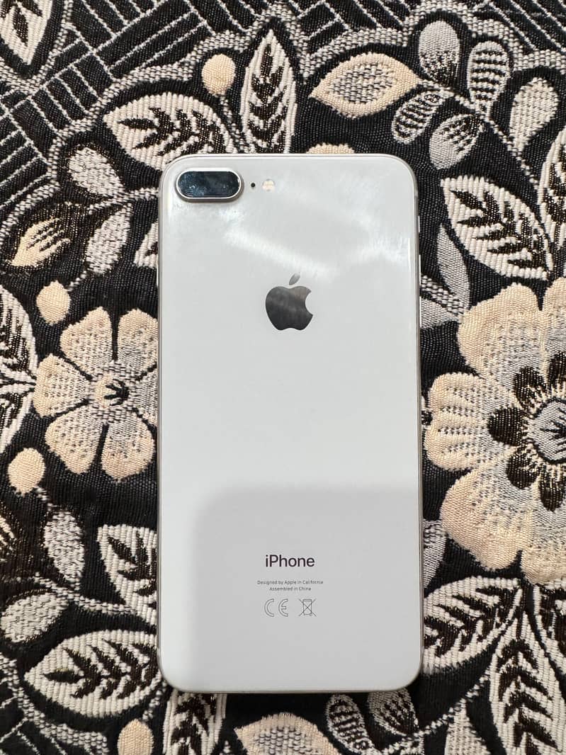 Apple iPhone 8 Plus 0