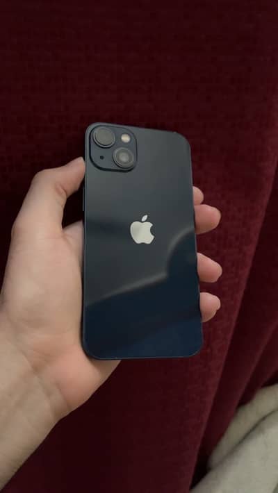 Apple iPhone 13