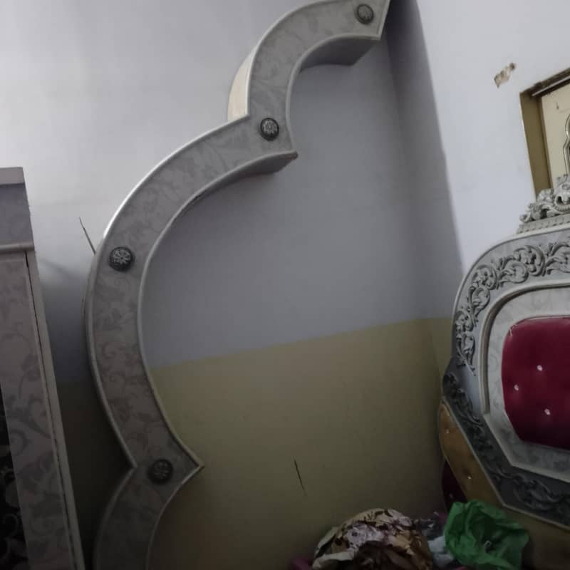 Bed , Dressing Table , Almari And Devider. . . . 4