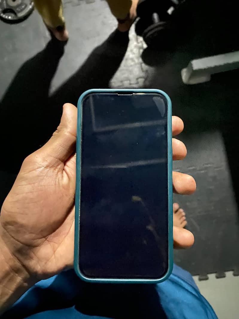 Apple iPhone 13 2