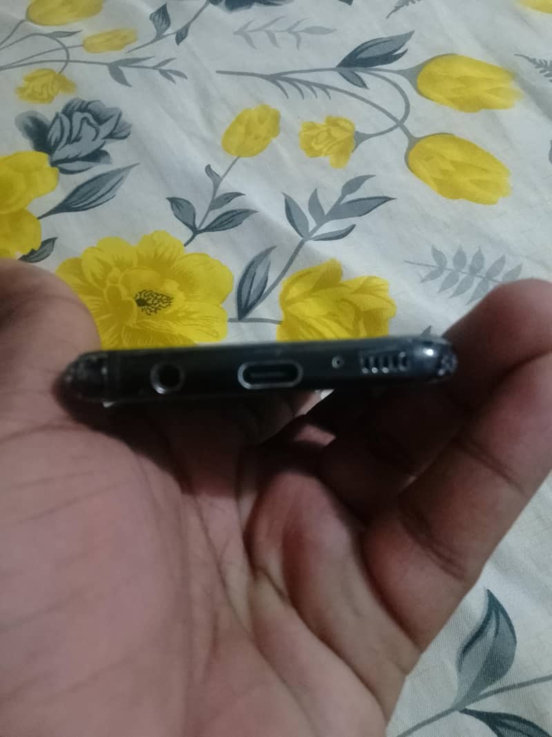 Samsung Mobile S8 3