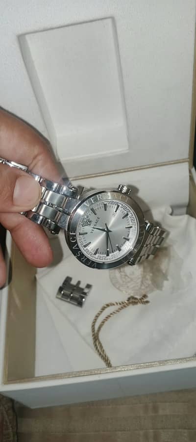 Versace watch Men's Watch new with box and all items abi le ha