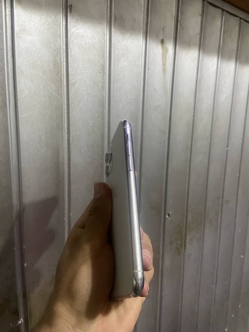 Apple iPhone 11 Pro 3