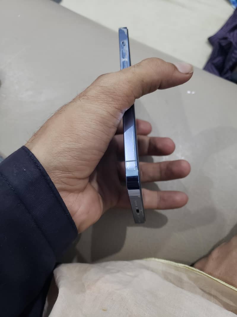 Apple iPhone 13 Pro Max 3