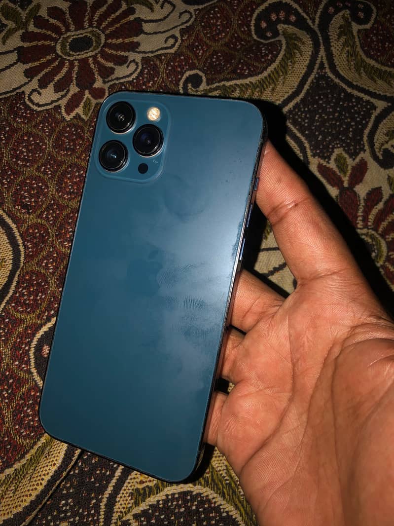 Apple iPhone 12 Pro Max 4