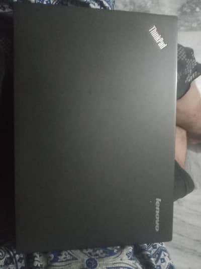 Lenovo Thinkpad laptop t450s All original ok condition laptop ssd hard