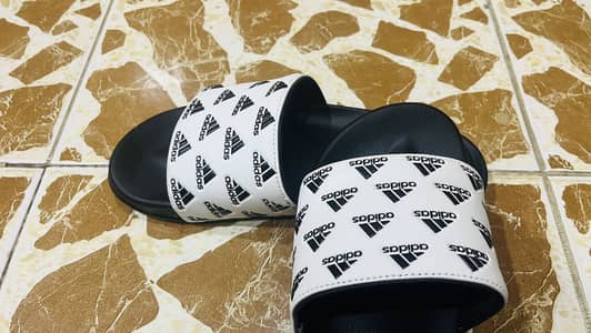 Casualwear/Footwear/Slippers/Men/Women
