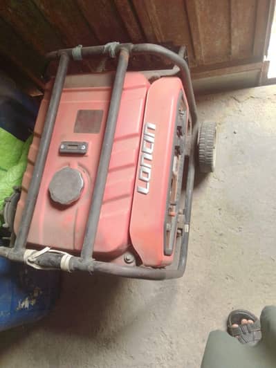 2 generator of 3100w and 6500w