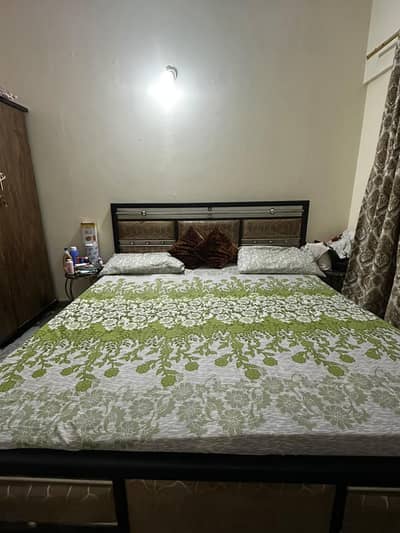 bed Almari