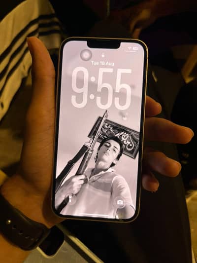 Apple iPhone 13