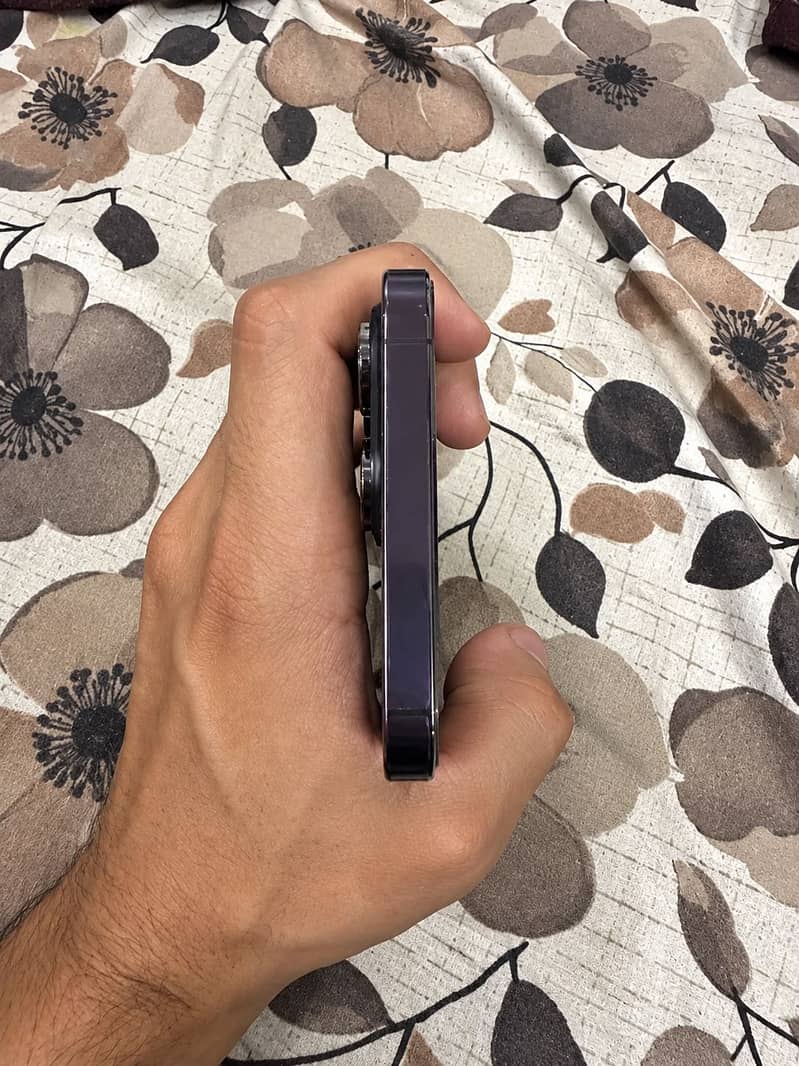 Apple iPhone 14 Pro Max 2