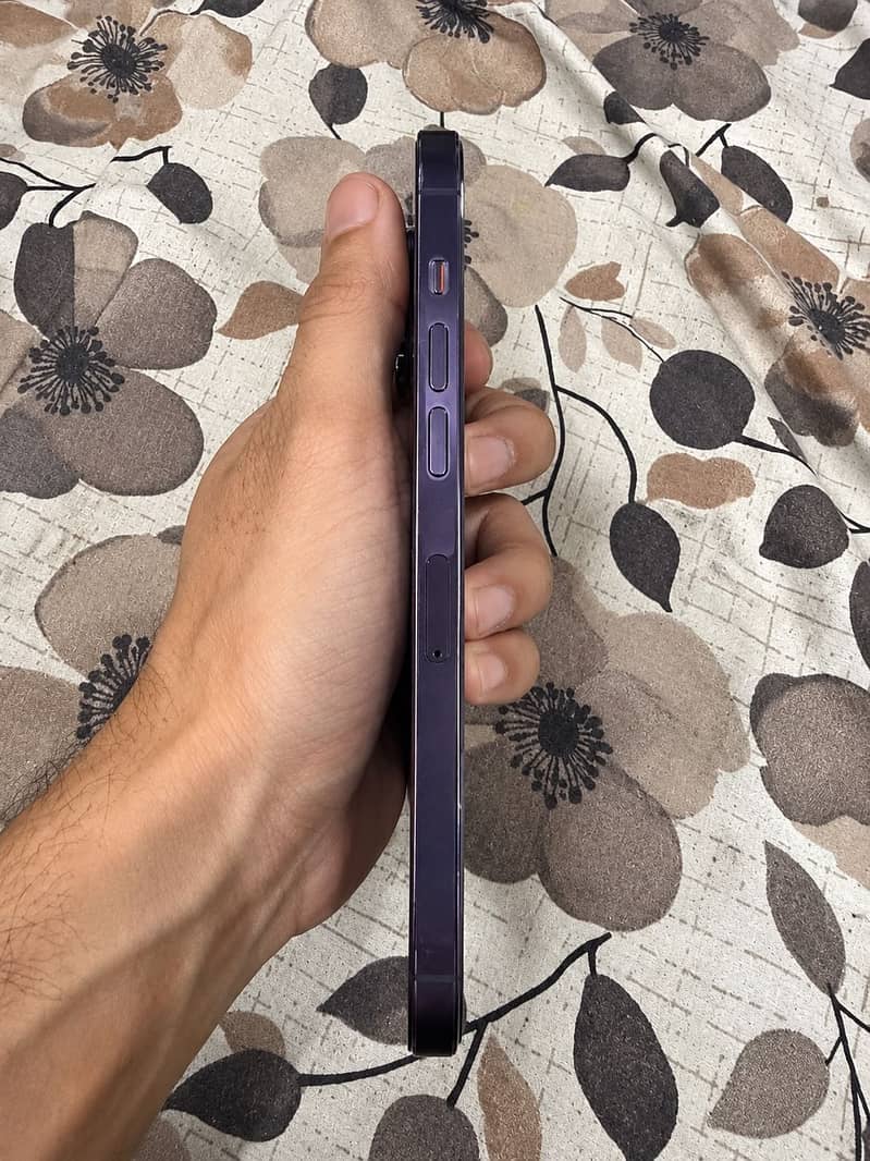 Apple iPhone 14 Pro Max 4