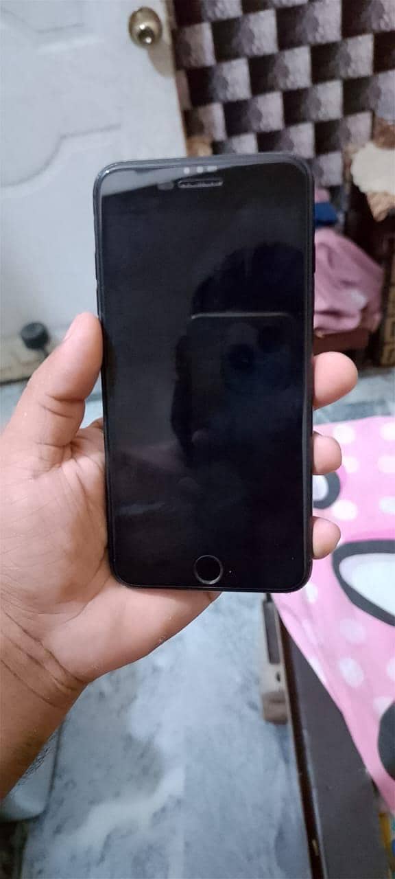Apple iPhone 7 Plus 5