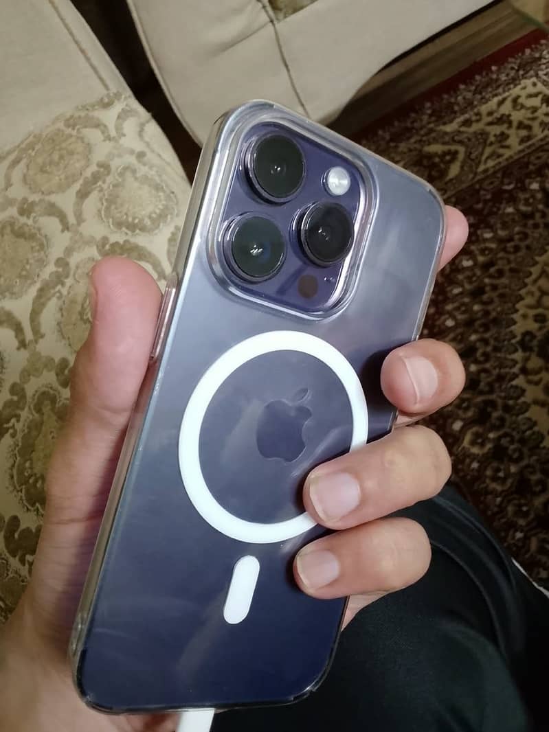 Apple iPhone 14 Pro 3