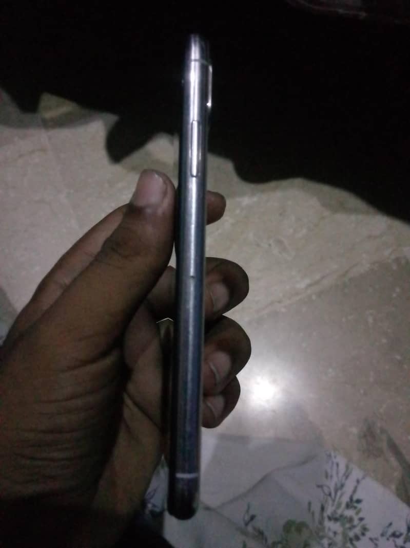 Apple iPhone X 1