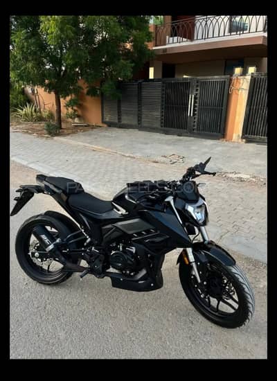 hi speed batlo 200cc just like new