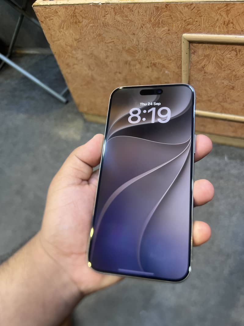 Apple iPhone 15 Pro Max 5