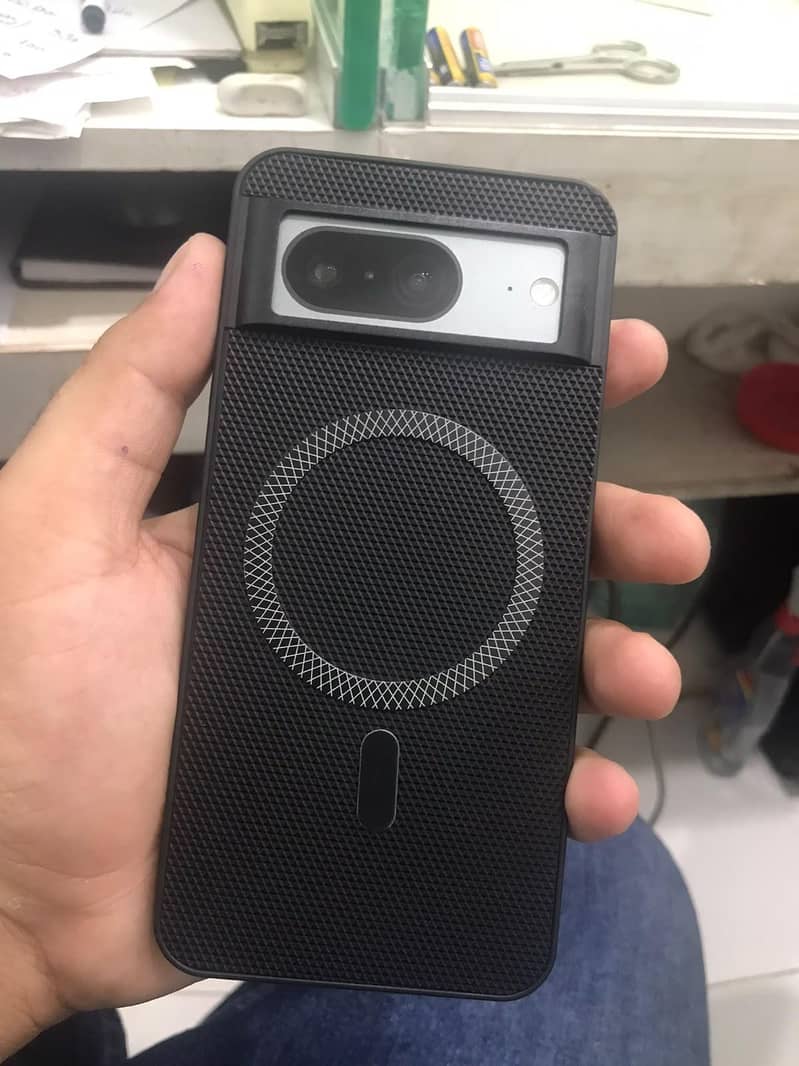 Google Pixel 8 4