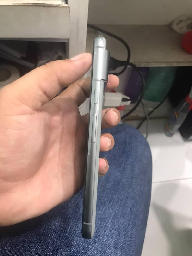 Google Pixel 8 5