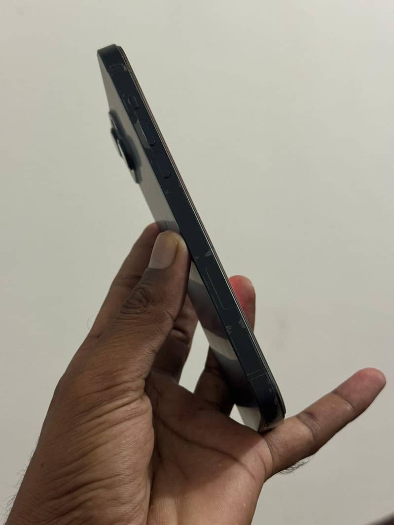 Apple iPhone 14 plus 4
