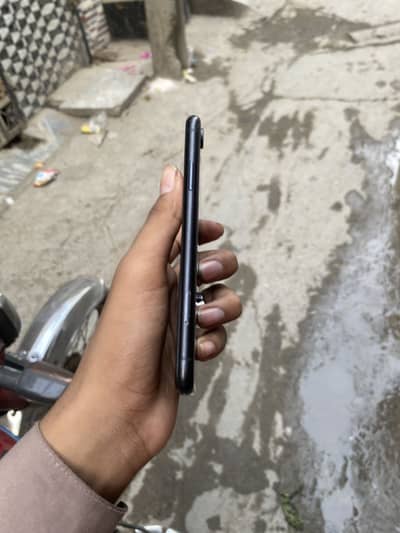 Apple iPhone XR