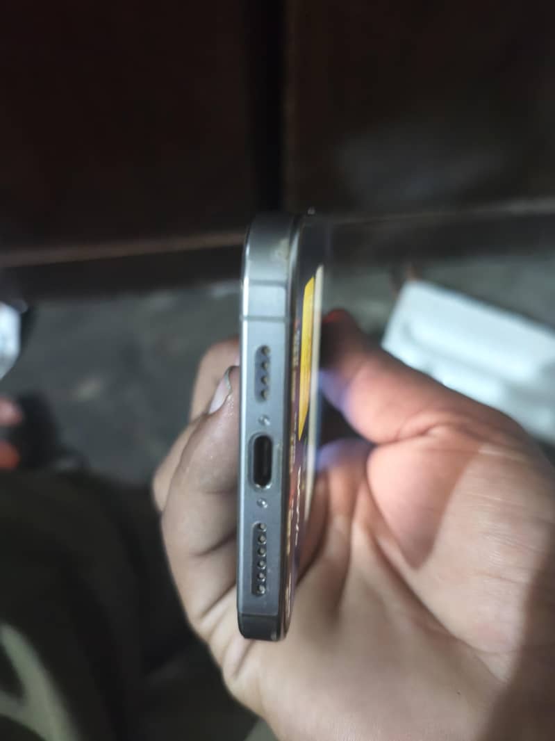 Apple iPhone 15 Pro Max 1