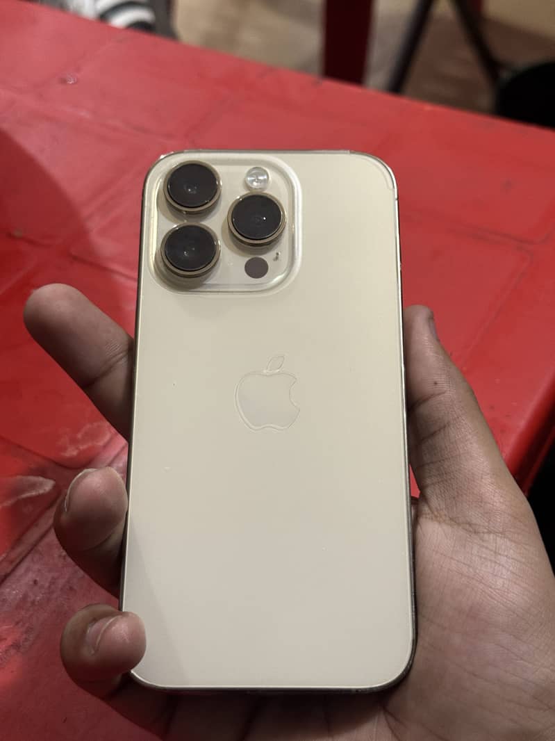 Apple iPhone 14 Pro 0