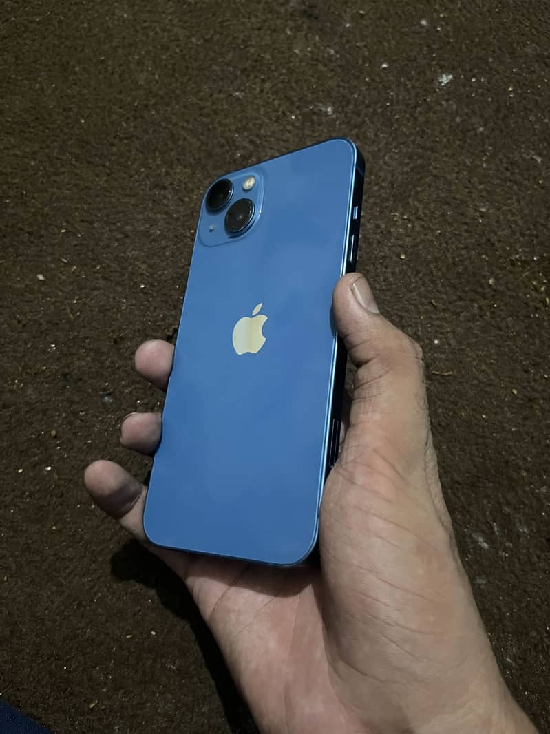 Apple iPhone 13 2
