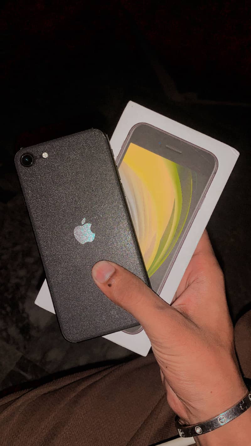 Apple iPhone SE 3