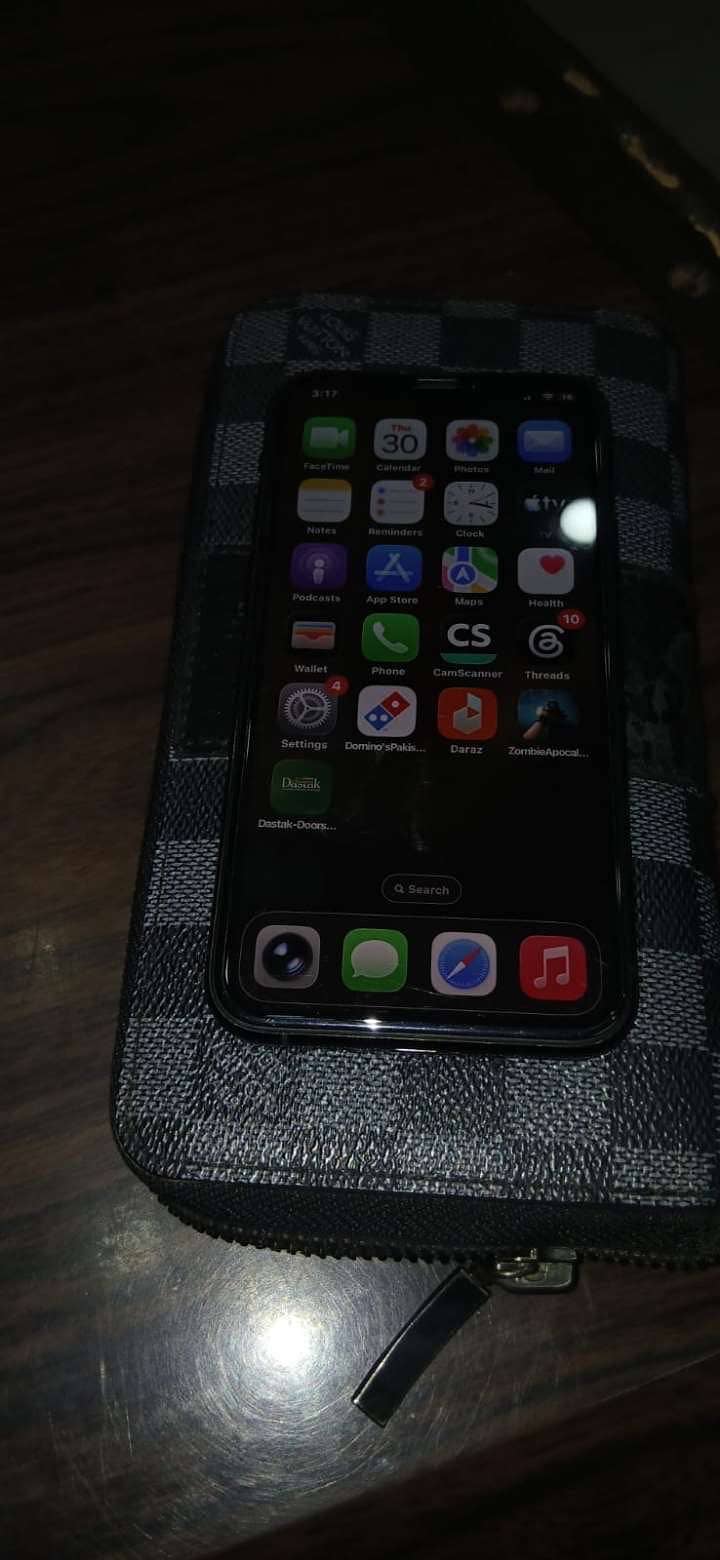 Apple iPhone 11 Pro 2