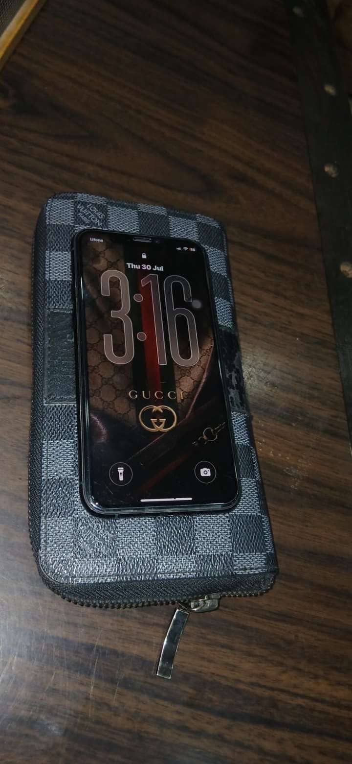 Apple iPhone 11 Pro 3