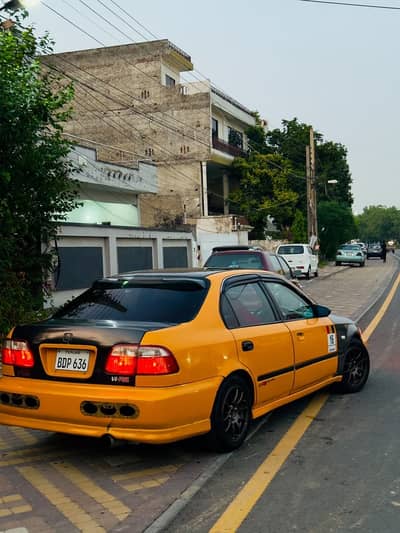 Honda Civic Oriel 2000