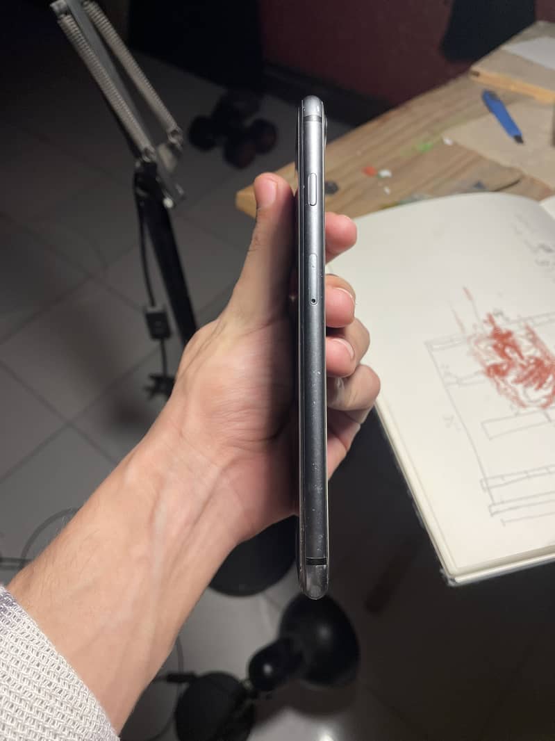 Apple iPhone 8 Plus 1