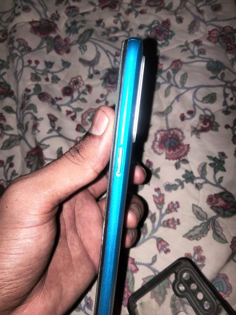 Realme 5i 1