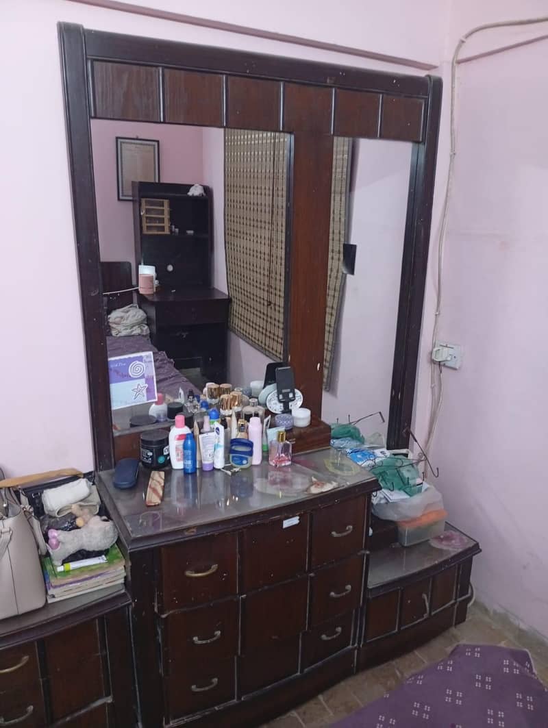 Habit dressing table 0